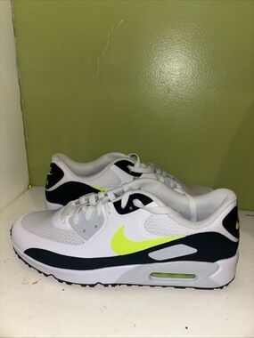 Authentic Nike Air Max 90 Gold Low-Top Sneakers Size 9 New